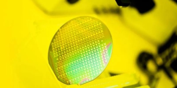 ST官宣200mm碳化硅晶圓制造成功